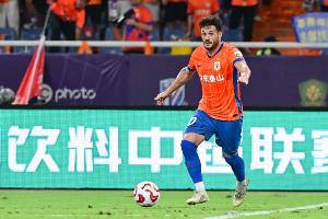 东体:本场对阵申花,瓦科和李小恒一起首发的可能性也很大