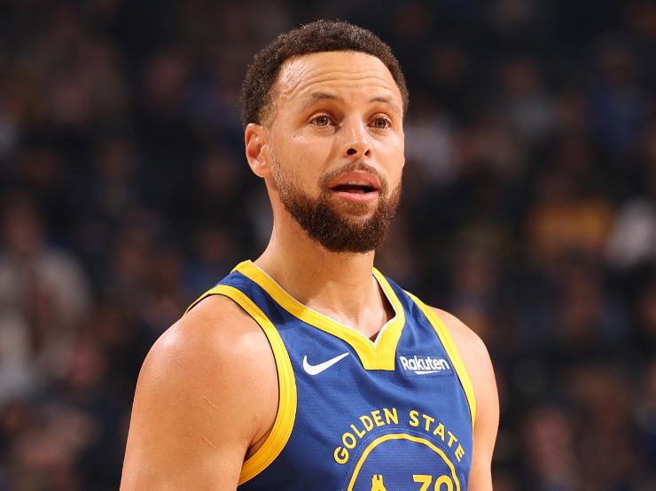 库里27+7勇士17分大逆转尼克斯 巴特勒32+8唐斯17+20